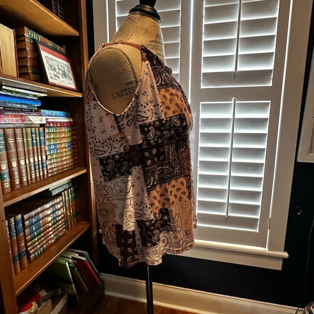Bohemian Patchwork Halter Blouse - Picture 5 of 10